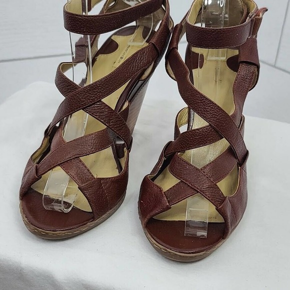 Max Studio Wedge Heels Brown 9M Strappy Sandal Leather Open Toe Xpect 4" Heel - Picture 2 of 11